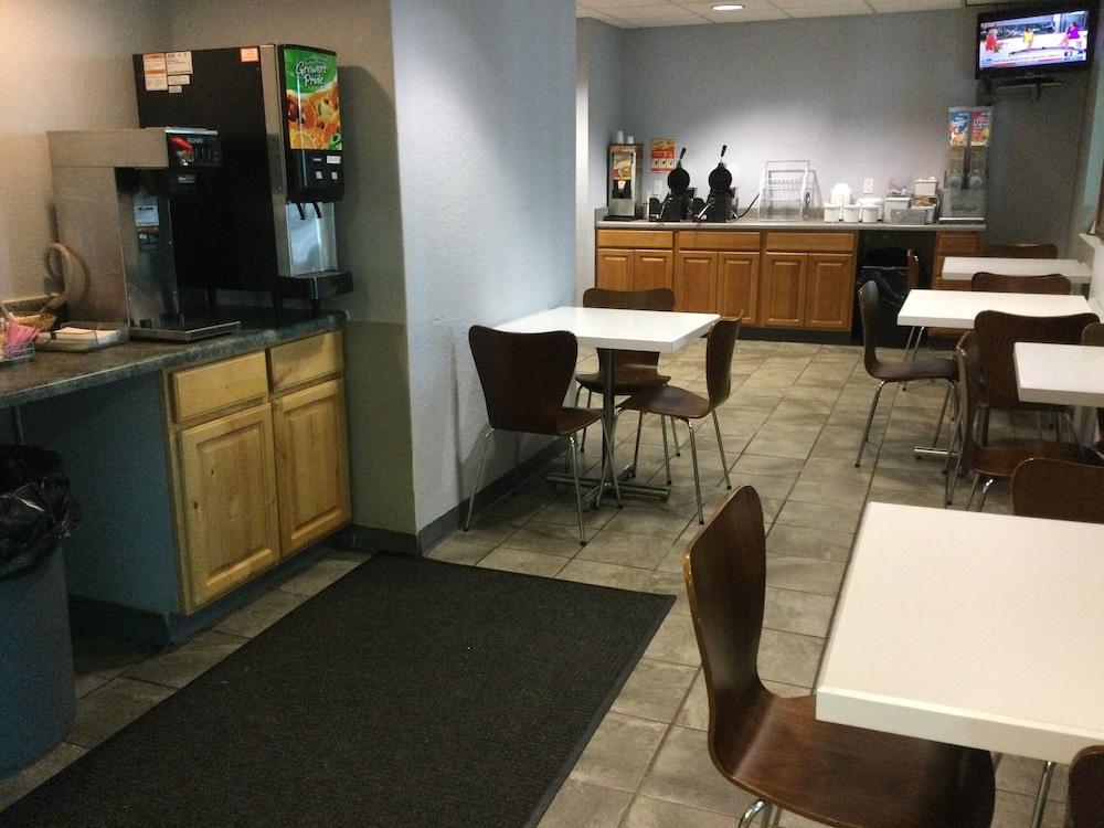 Hotel Super 8 By Wyndham Sault Sainte Marie Esterno foto