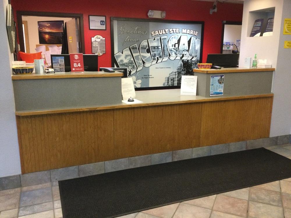 Hotel Super 8 By Wyndham Sault Sainte Marie Esterno foto